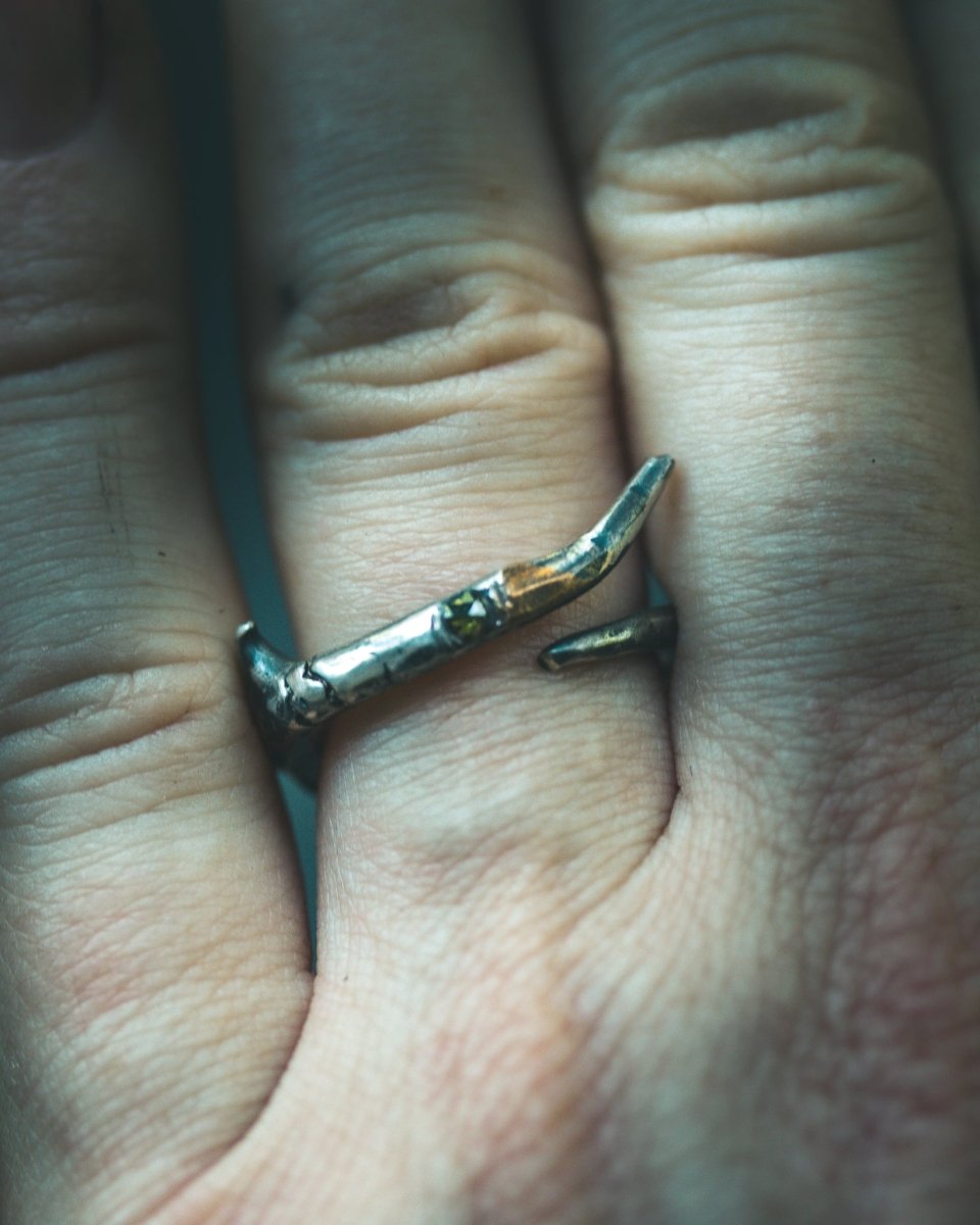 Thorn Ring with Green Rose - Cut Diamond - Machinations