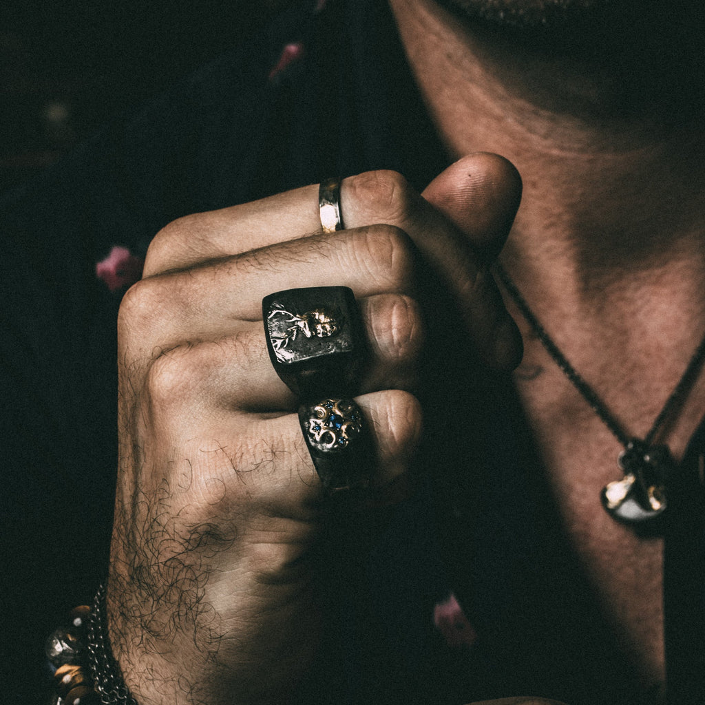 True Cross with accent Sapphire - Machinations