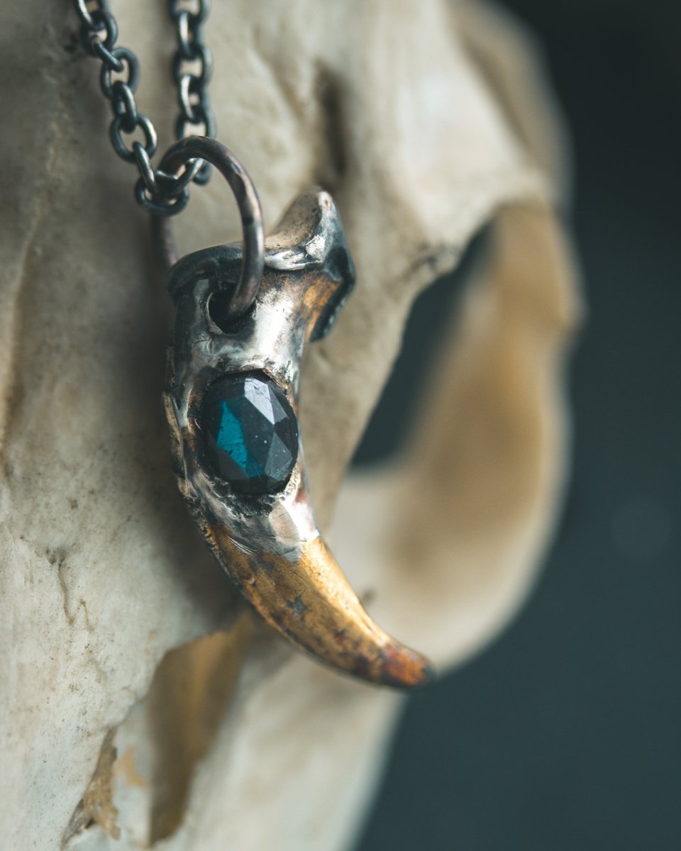 Wolf Claw Pendant with Labradorite – Sterling Silver & 23.5K Gold | Talisman of Shadow, Vision & Sacred Protection - Machinations