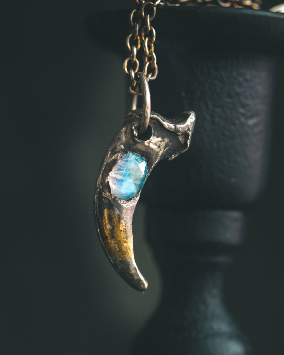 Wolf Claw Pendant with Moonstone: Symbol of Guardianship, Intuition, and Inner Balance - Machinations