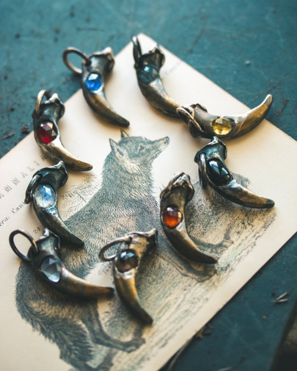 Wolf Claw Pendant with Moonstone: Symbol of Guardianship, Intuition, and Inner Balance - Machinations